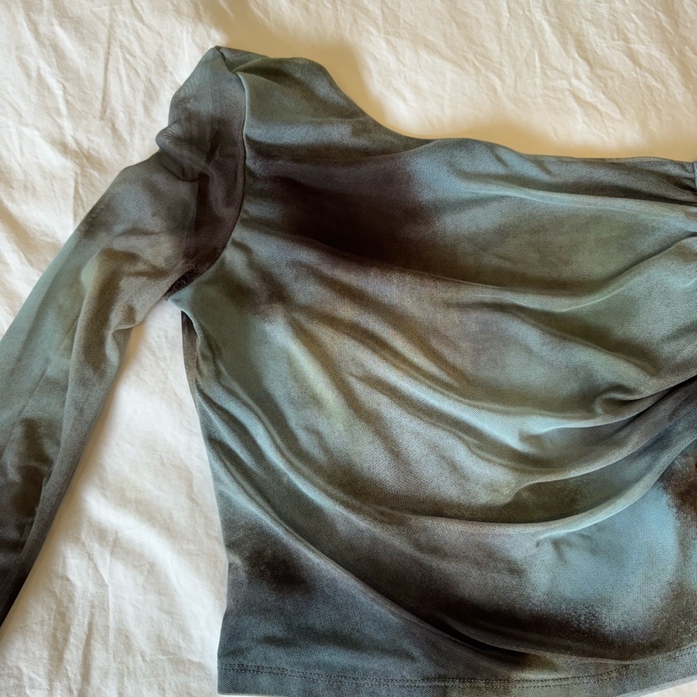 Asymmetrical Off-Shoulder Mesh Top - Picture 2 of 4